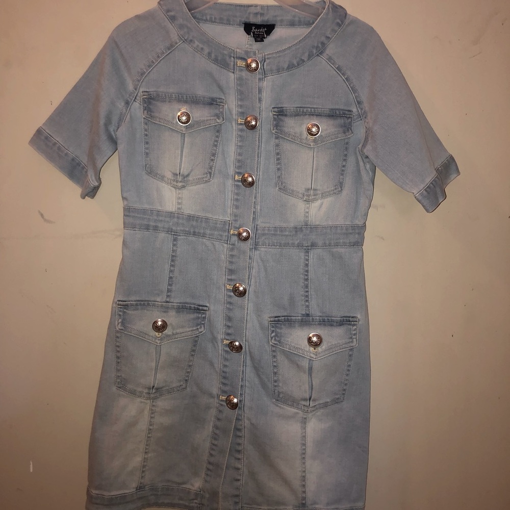 LAST CALL Denim pocket dress. Size 14 kids